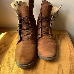 Genuine leather handmade in Ecuador